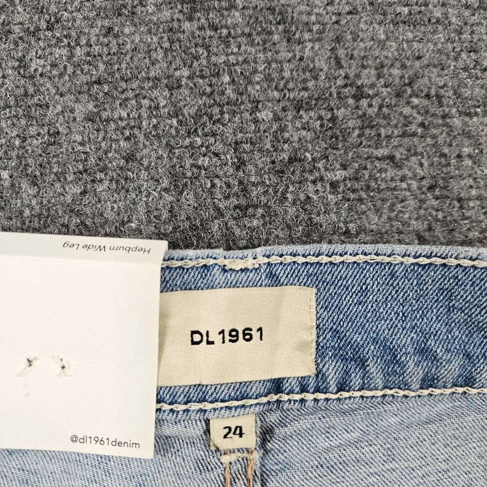 $209 DL1961 Hepburn Wide Leg High Rise Ankle Jeans Freshwater Light Wash Size 24
